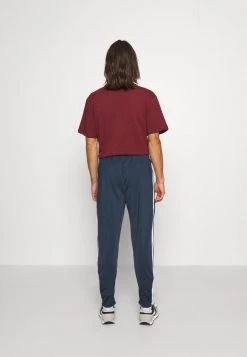 Ellesse DALVI TRACK PANT - Pantalon De Survêtement - Navy -Ellesse Boutique 0069b6d50f0b4ffc95fec8329f91b3a1