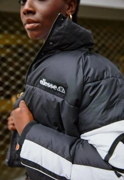 Ellesse BLOCK - T-shirt à Manches Longues - Light Pink 12 Ellesse BLOCK - T-shirt à Manches Longues - Light Pink -Ellesse Boutique 079df03dfc1e4bd1a3ee3b5000147679