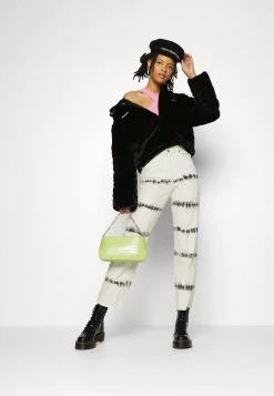 Ellesse NOELLA PADDED JACKET - Veste D'hiver - Black Smu -Ellesse Boutique 11b7853348b0438eb3dee9a8b4934629