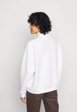 Ellesse CRATIC ZIP TRACK TOP - Sweatshirt - White -Ellesse Boutique 2ef407a215e24fde9fb6ba1c13cd206d