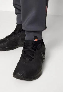 Ellesse RENSTO JOG SUIT - Survêtement - Dark Grey -Ellesse Boutique 366e2d04d0d147939730e44efc53181d