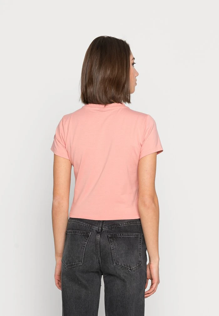Ellesse DROPPER CROP - T-shirt Basique - Pink 3 Ellesse DROPPER CROP - T-shirt Basique - Pink – Image 3
