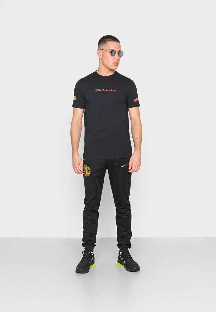 Ellesse SAPONE TEE - T-shirt Imprimé - Black 2 Ellesse SAPONE TEE - T-shirt Imprimé - Black – Image 2