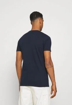 Ellesse ALTERZI - T-shirt Imprimé - Navy -Ellesse Boutique 6dcbf2e0e50d4b9ea0234958b1f09974