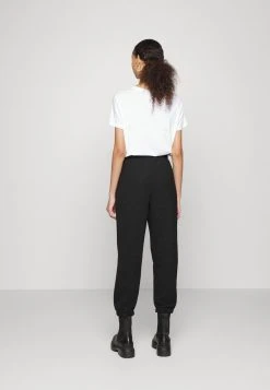 Ellesse ORANGAN PANT - Pantalon De Survêtement - Black 7 Ellesse ORANGAN PANT - Pantalon De Survêtement - Black -Ellesse Boutique 71add9085af84974aaf0146b84f428e2