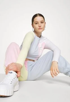 Ellesse POMERIGGIO CROP - T-shirt à Manches Longues - Multi 15 Ellesse POMERIGGIO CROP - T-shirt à Manches Longues - Multi -Ellesse Boutique 841e16495bbd4a1badeb13efea3e60e8