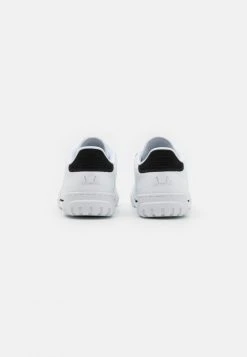 Ellesse TANKER - Baskets Basses - White/black -Ellesse Boutique 8cb29ab325ce417ea0cb74124d8b24e8
