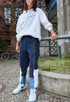 Ellesse ACER TRACK PANT - Pantalon Classique - Navy -Ellesse Boutique 971d5bfb4684402d9acb9830fa885ac5