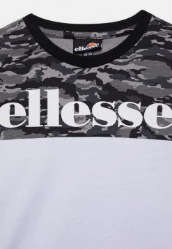 Ellesse MITICO - T-shirt Imprimé - Camo/white 7 Ellesse MITICO - T-shirt Imprimé - Camo/white -Ellesse Boutique a6c2b806eb82440b8fff5be34c7e31e0