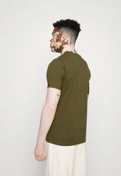 Ellesse VOODOO - T-shirt Imprimé - Khaki -Ellesse Boutique a6d1ea20b7cf4b59acf54a61f4760f9e