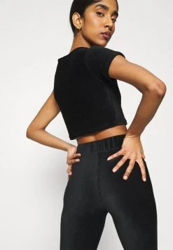 Ellesse HERIA - Short - Black -Ellesse Boutique b40e81ff5f4346b29b3d8879e2308a42