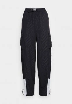 Ellesse EVERS TRACK PANT - Pantalon De Survêtement - Black -Ellesse Boutique b6464231e30349e48327d06e0ab22d62