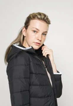 Ellesse PURDS JACKET - Veste D'hiver - Black -Ellesse Boutique e5d8e826db1f4ed9b4945ff741bd5f8c