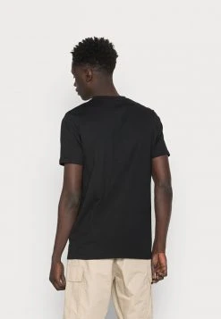 Ellesse SECHSARO - T-shirt Imprimé - Black -Ellesse Boutique f86fc631e54448b0b151c06b6f493ba5